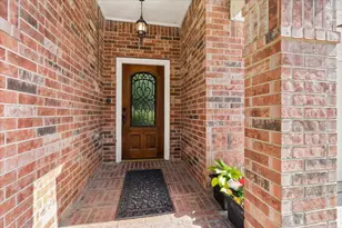 21475 Palace Pines Dr, Kingwood, TX 77339 - Photo 2
