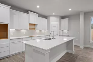 2116 Golden Spruce Ct, Conroe, TX 77301 - Photo 2