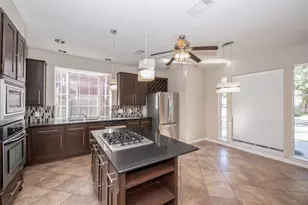 11527 Earley Forest Ln, Houston, TX 77043 - Photo 10