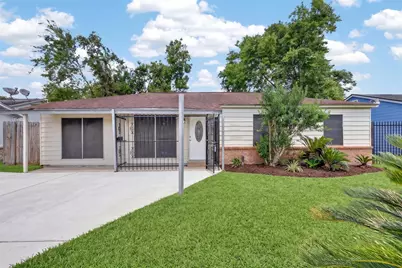 9211 Clearway Drive, Houston, TX 77033 - Photo 6