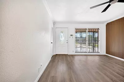 9211 Clearway Drive, Houston, TX 77033 - Photo 8