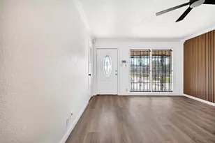 9211 Clearway Dr, Houston, TX 77033 - Photo 8