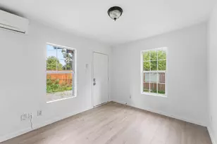 8030 Record St, Houston, TX 77028 - Photo 10