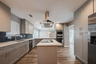 1623 Cherry Ridge Drive, Houston, TX 77077 - Photo 8