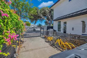 2401 33rd St, Galveston, TX 77550 - Photo 44