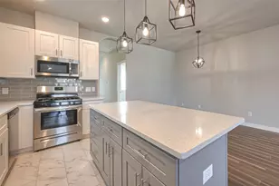 910 King St, Houston, TX 77022 - Photo 16