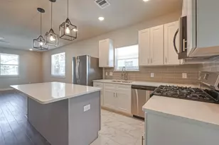 910 King St, Houston, TX 77022 - Photo 12