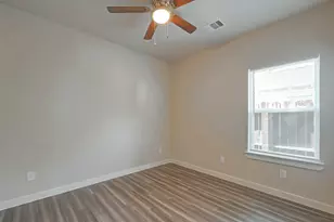 910 King St, Houston, TX 77022 - Photo 28