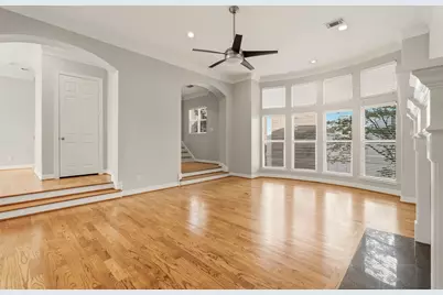 822 Stuart Street, Houston, TX 77006 - Photo 14