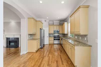 822 Stuart Street, Houston, TX 77006 - Photo 10