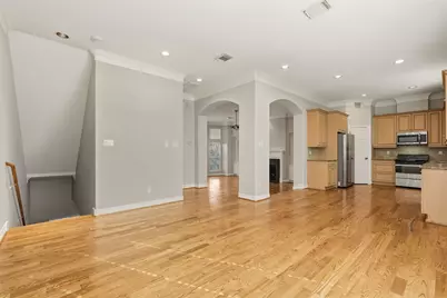 822 Stuart Street, Houston, TX 77006 - Photo 8