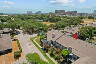 7063 N Holiday Dr, Galveston, TX 77550 - Photo 28