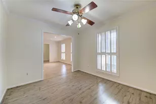 5810 Boyce Springs Dr, Houston, TX 77066 - Photo 6