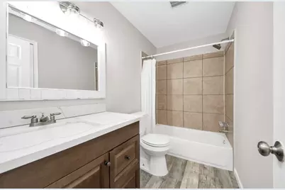 9638 Ravensworth Drive, Houston, TX 77031 - Photo 18