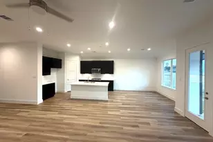 255 Springfield Terrace Ct, Conroe, TX 77304 - Photo 4