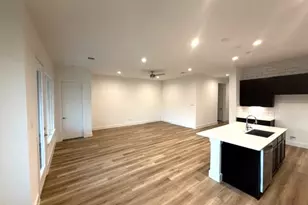 255 Springfield Terrace Ct, Conroe, TX 77304 - Photo 2