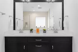 9215 Noel St, Houston, TX 77033 - Photo 40