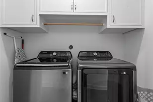 9215 Noel St, Houston, TX 77033 - Photo 30