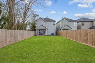 9215 Noel St, Houston, TX 77033 - Photo 50