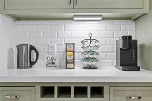 9215 Noel St, Houston, TX 77033 - Photo 18