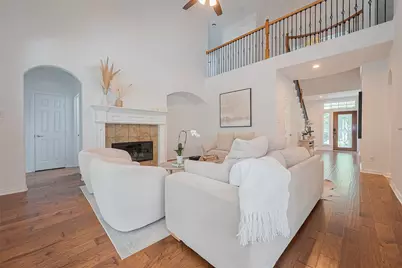 157 E Frontera Circle, The Woodlands, TX 77382 - Photo 10