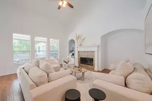 157 E Frontera Cir, The Woodlands, TX 77382 - Photo 8