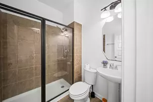 4663 Rockton Hills Ln, Sugar Land, TX 77479 - Photo 28