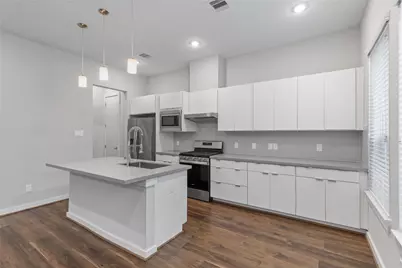 608 Thornton Oaks Lane, Houston, TX 77018 - Photo 2