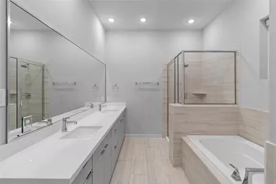 608 Thornton Oaks Lane, Houston, TX 77018 - Photo 8