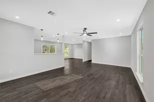 2811 Amboy St, Houston, TX 77026 - Photo 8
