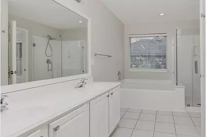 11 Scenic Brook Court, The Woodlands, TX 77382 - Photo 20