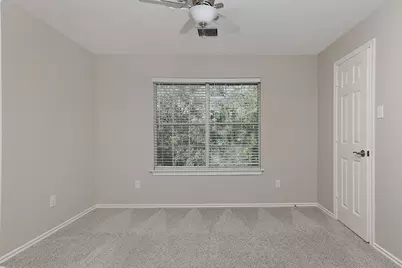 11 Scenic Brook Court, The Woodlands, TX 77382 - Photo 14