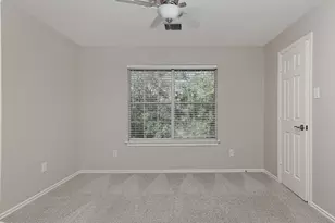11 Scenic Brook Ct, The Woodlands, TX 77382 - Photo 14