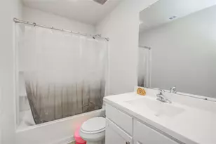 8007 Vanilla Orchid Dr Dr, Houston, TX 77016 - Photo 12