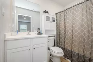 8007 Vanilla Orchid Dr Dr, Houston, TX 77016 - Photo 10