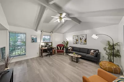 8822 Ryton Lane, Houston, TX 77088 - Photo 6