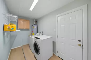 8822 Ryton Ln, Houston, TX 77088 - Photo 34