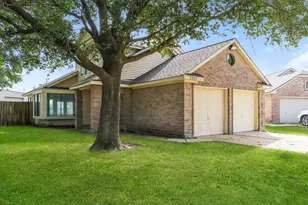 2503 Silver Trumpet Dr, Katy, TX 77449 - Photo 2