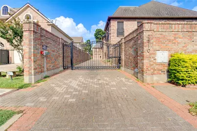 2510 Potomac Drive #B, Houston, TX 77057 - Photo 2