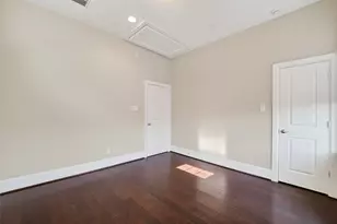 816 Yale St, Houston, TX 77007 - Photo 16