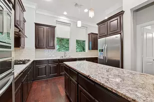 816 Yale St, Houston, TX 77007 - Photo 4