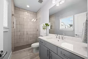 1565 W 22nd St, Houston, TX 77008 - Photo 22