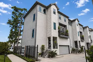 1565 W 22nd St, Houston, TX 77008 - Photo 2