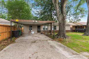 126 W Grenfell Ln, Houston, TX 77076 - Photo 2