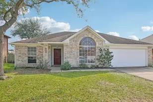 4718 Stonebridge St, Baytown, TX 77521 - Photo 1