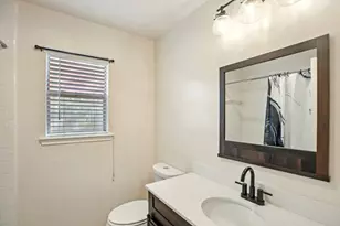 4718 Stonebridge St, Baytown, TX 77521 - Photo 18