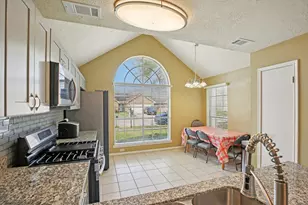 4718 Stonebridge St, Baytown, TX 77521 - Photo 10