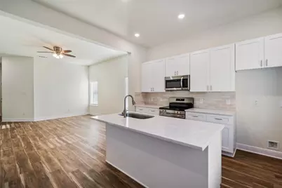 412 W Marlin Street, Willis, TX 77378 - Photo 6