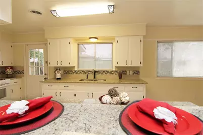 8526 Friendship Road, Houston, TX 77080 - Photo 6