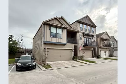 10947 Cannes Memorial Drive, Houston, TX 77043 - Photo 1